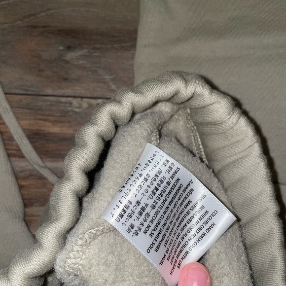 Fear of God Essentials Fleece Lounge Pants - Picture 5 of 8